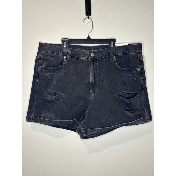 American Eagle Distressed High Rise Cuffed Mom Shorts in Black Size 16 NWT!!! - Picture 1 of 5